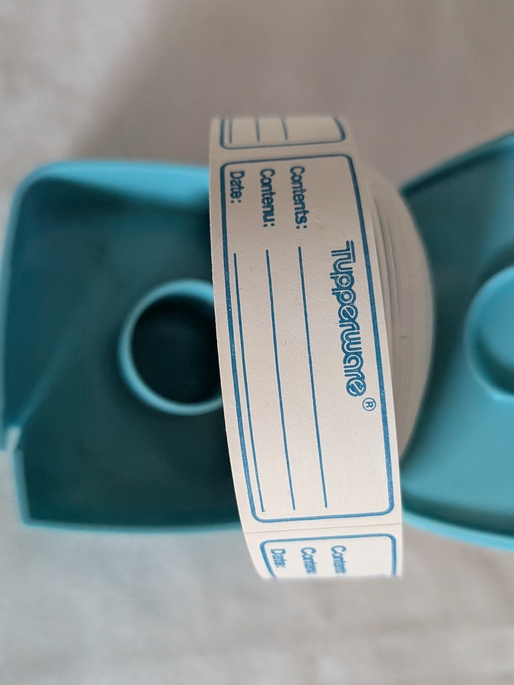 Tupperware Label Dispenser - Picture 3 of 4